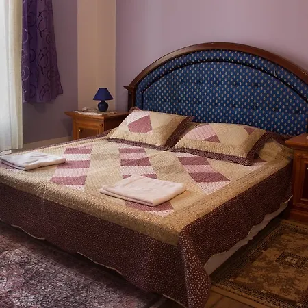 Cristal Roche Guest house