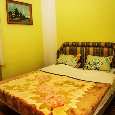 Cristal Roche Gostinjska kuća 3*